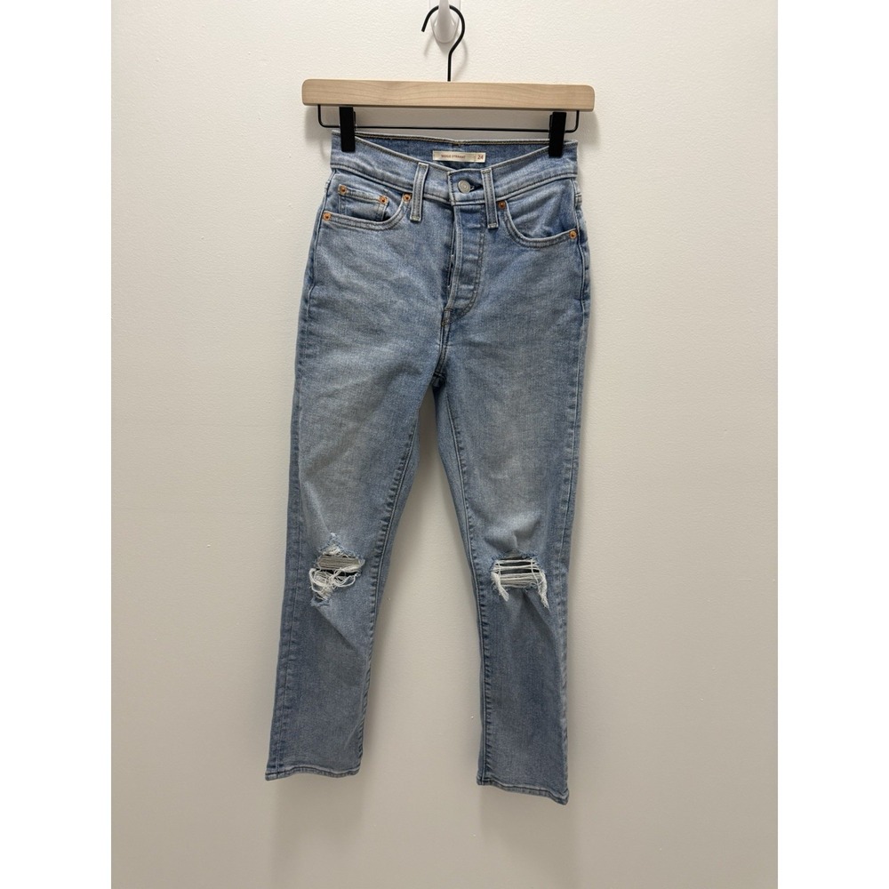 Levi's Wedgie Straight Jeans Women's 24 Light Wash Distressed High Rise Levis